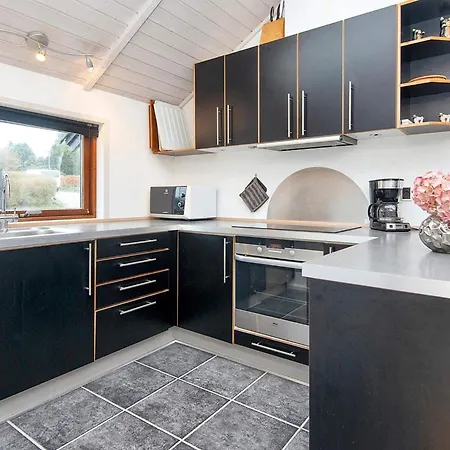 8 Person Holiday In Aabenraa *