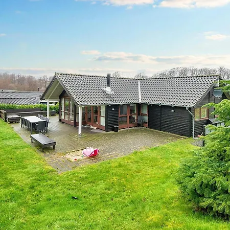 8 Person Holiday In Aabenraa * Loddenhøj