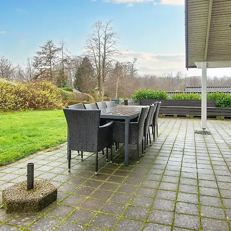 8 Person Holiday In Aabenraa *